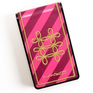 LE MAC nutcracker sweet copper face compact